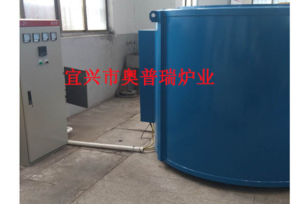 井式（滲碳、滲氮）電阻爐